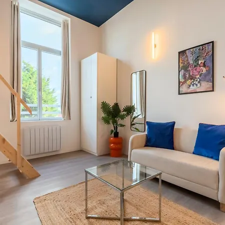 Grand Pour Deux Personnes En Mezzanine Villeneuve-d’Ascq
