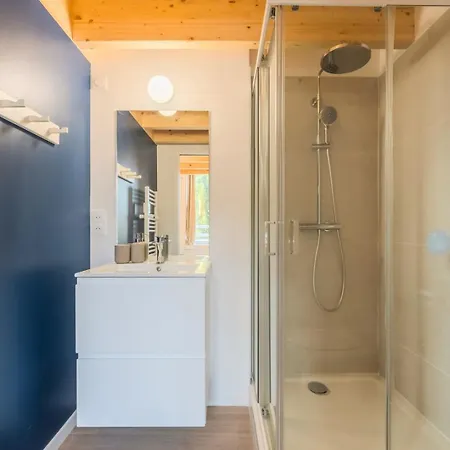 Grand Pour Deux Personnes En Mezzanine Villeneuve-d’Ascq