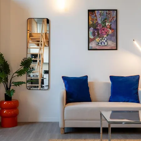 Apartment Grand Pour Deux Personnes En Mezzanine *