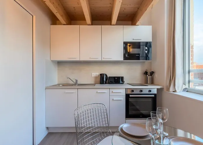 Grand Pour Deux Personnes En Mezzanine